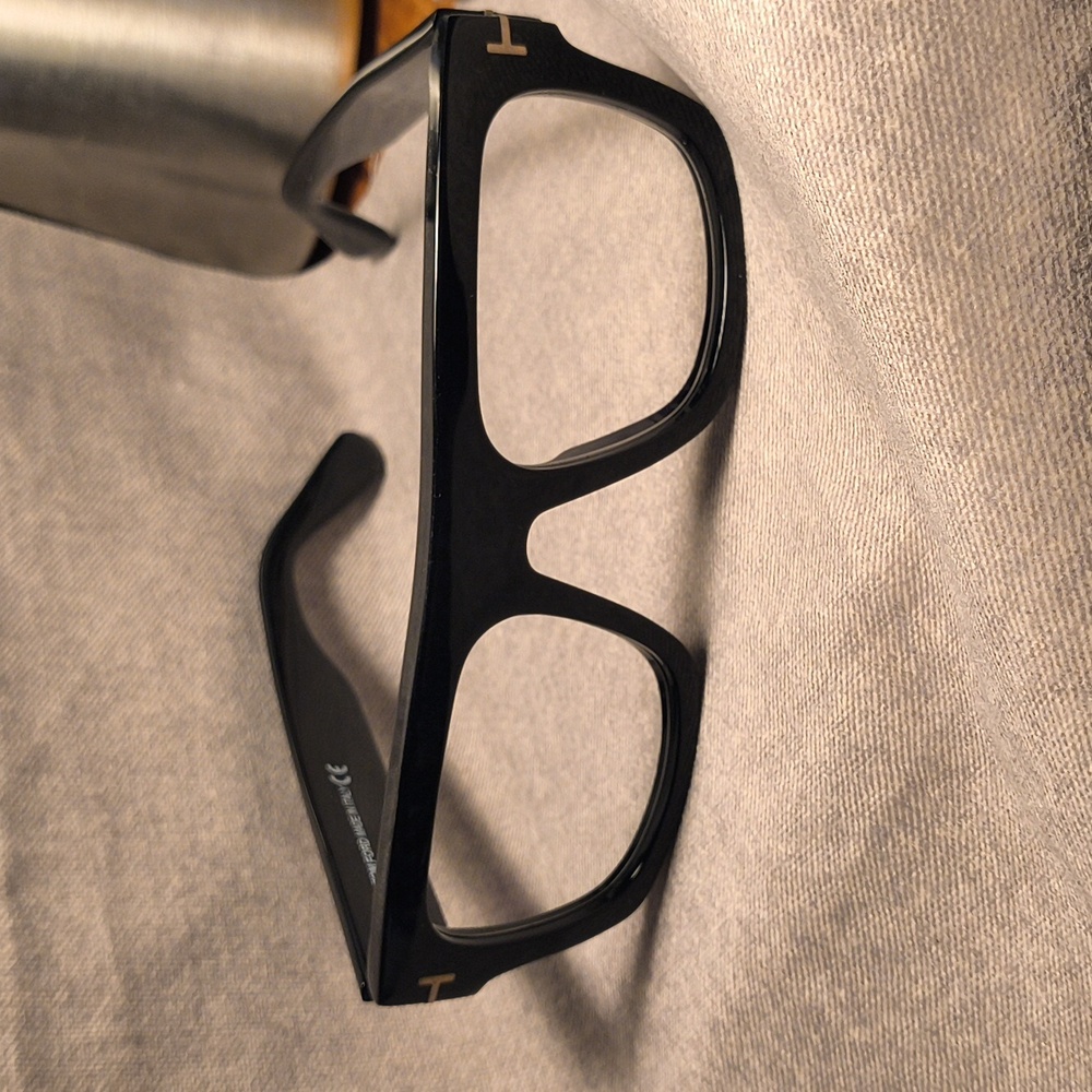Glasses Like New